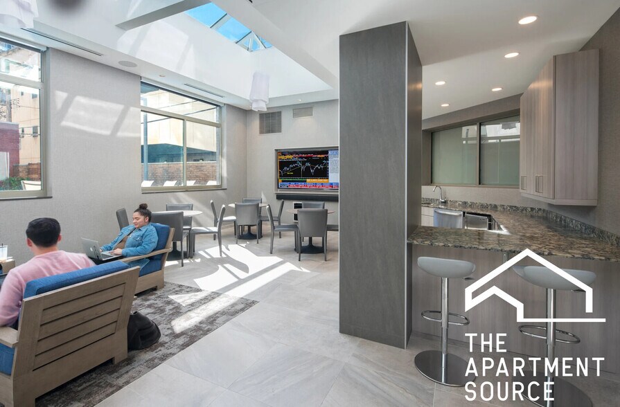 Building Photo - 1130 N Dearborn St