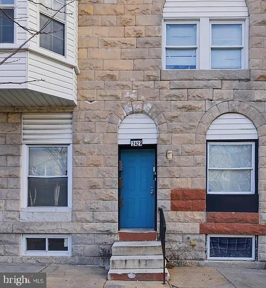 Building Photo - 2429 Barclay St