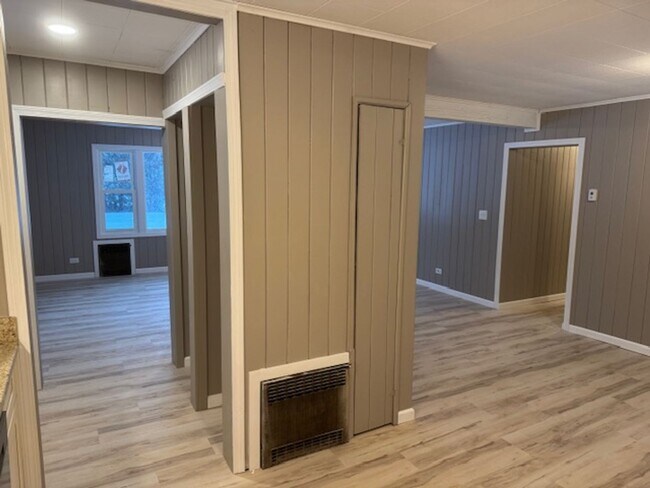 Building Photo - 16 Knightville Dam Road