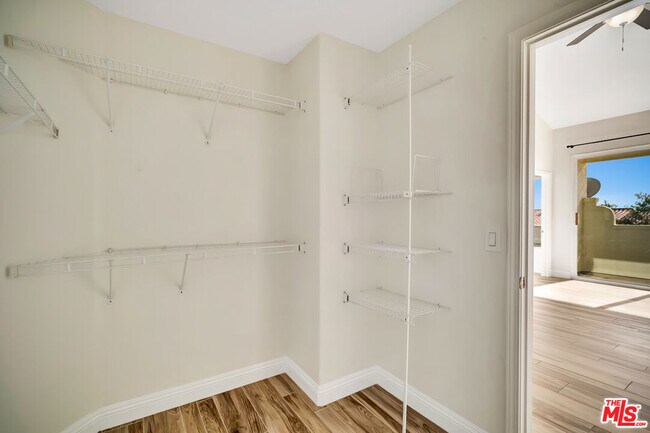 Building Photo - 6463 Zuma View Pl