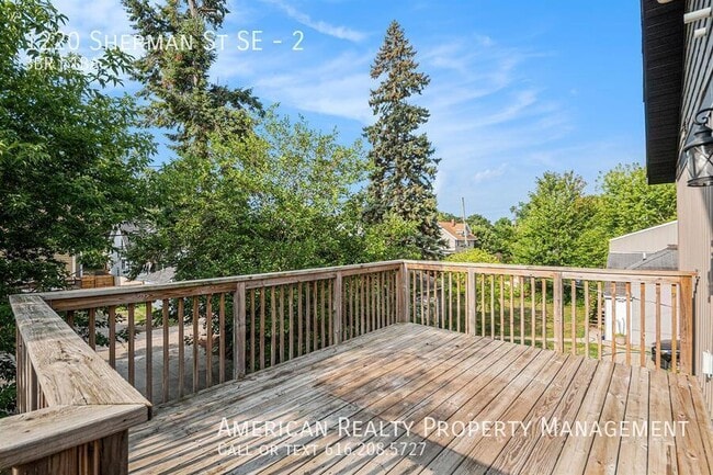 Building Photo - 1220 Sherman St SE