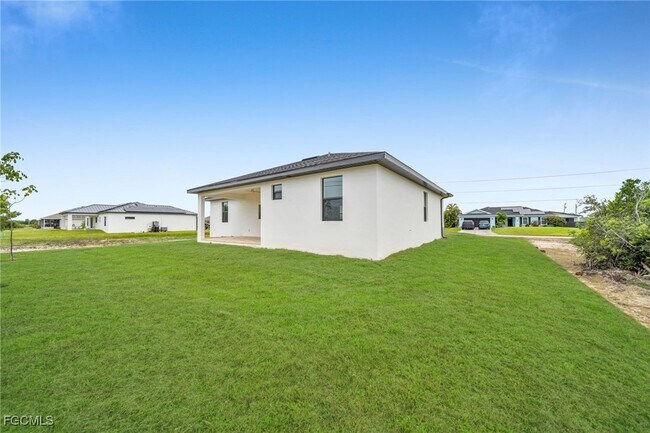 Building Photo - 2836 NW 5th Terrace