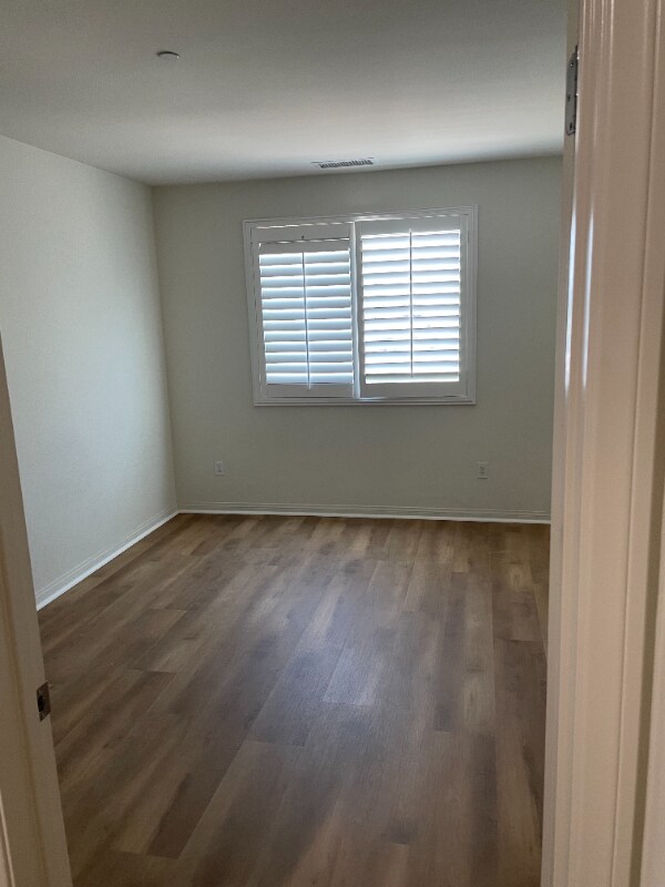 Building Photo - 335 N Fenimore Ave