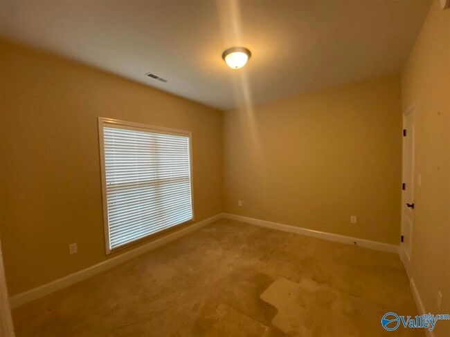 Building Photo - 105 Riparian Ct