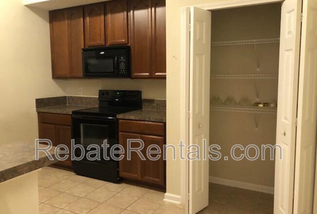 Building Photo - 7032 Deer Lodge Cir