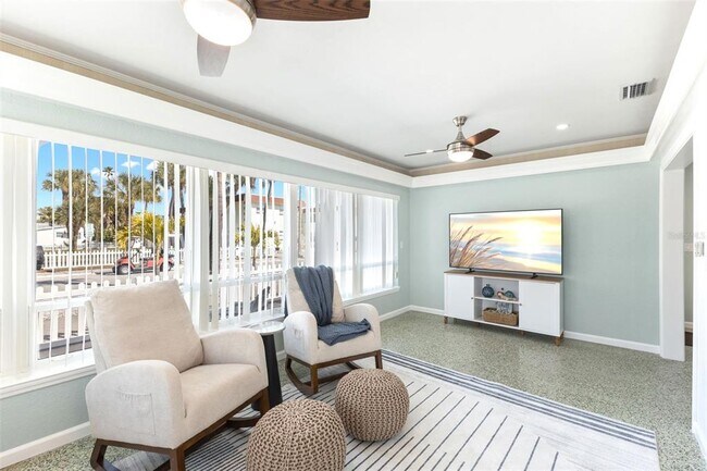 Building Photo - 108 11th Ave