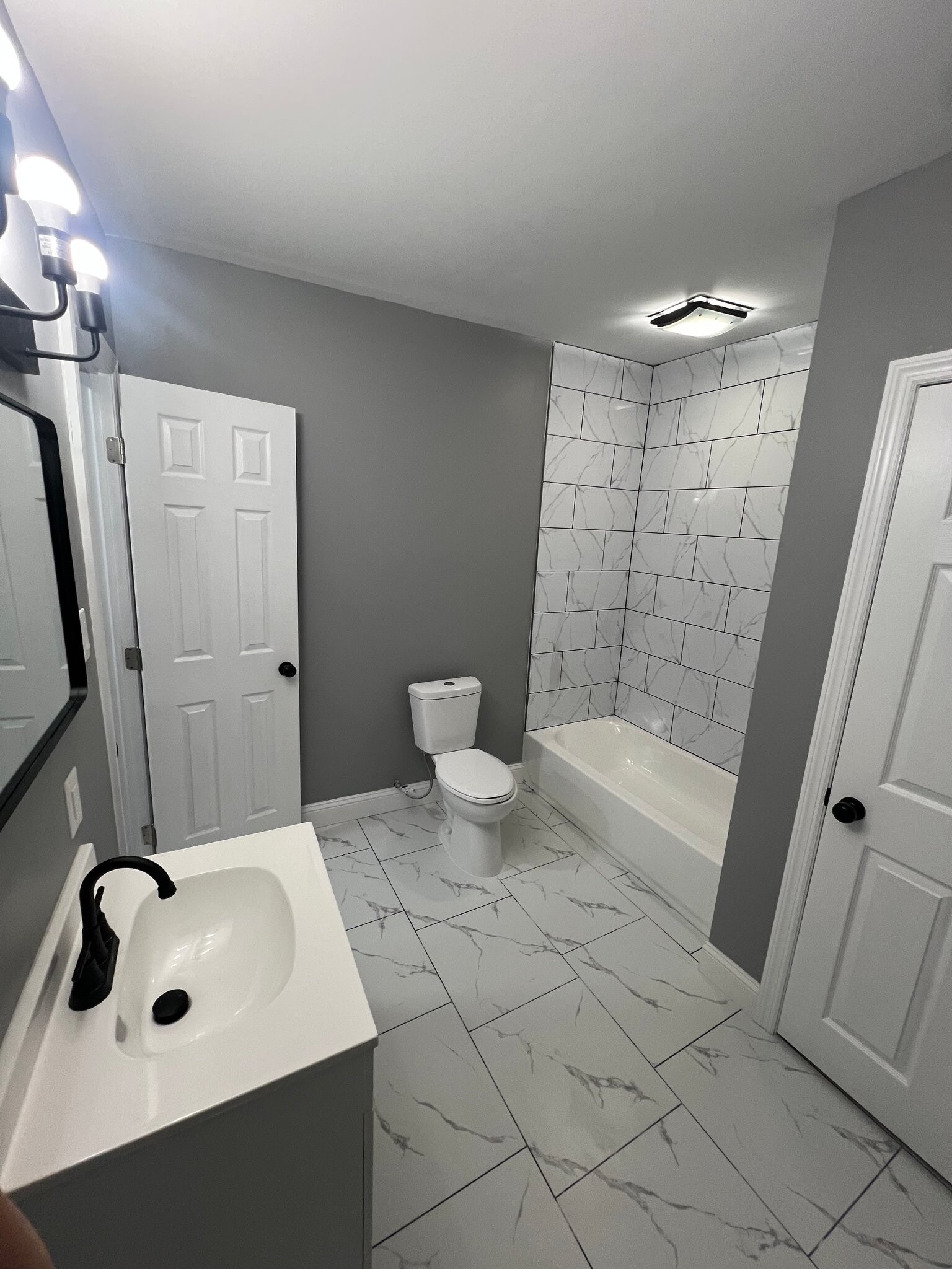 Building Photo - 1223 Belmont Ave