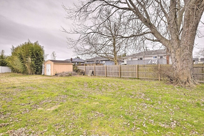 Building Photo - 1017 California Pl S