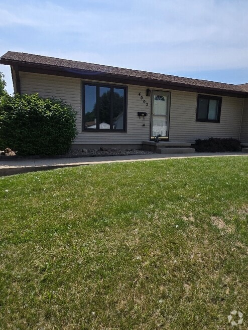 Building Photo - 4002 Southlawn Rd