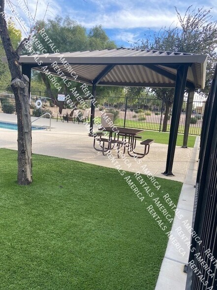 Building Photo - 40502 N Glen Meadows Ln