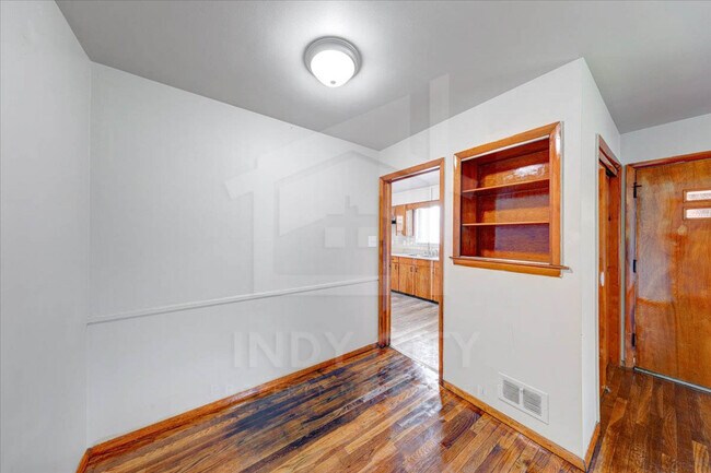 Building Photo - 3325 N Riley Ave