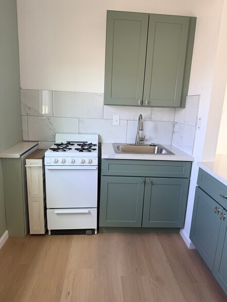 Building Photo - 13690 Old 215 Frontage Rd