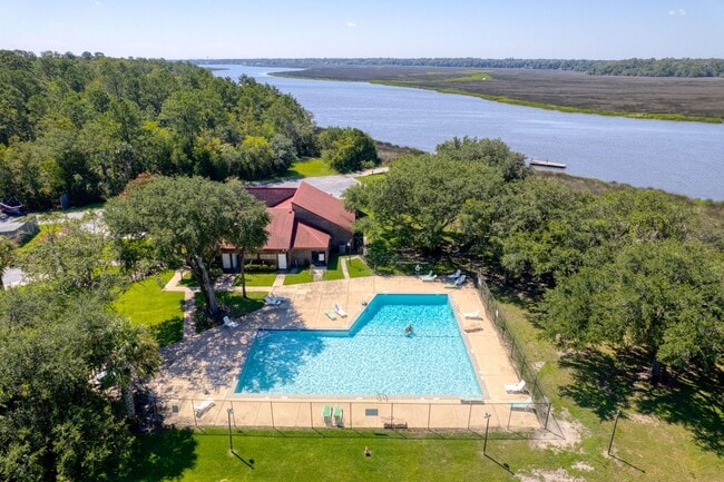 Building Photo - 4492 Great Oak Dr