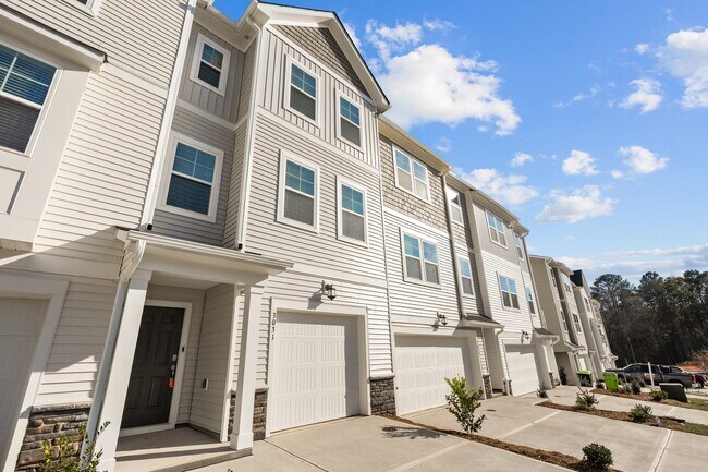 Building Photo - 3031 Castle Loch Ln