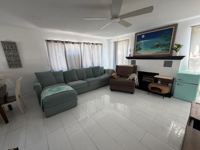 Building Photo - 1015 S K St