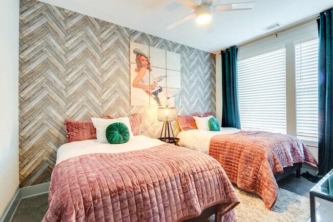 Building Photo - 1112 Harmony Way