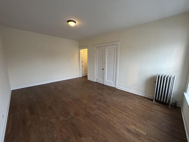 Building Photo - 0 bedroom in Chicago IL 60646