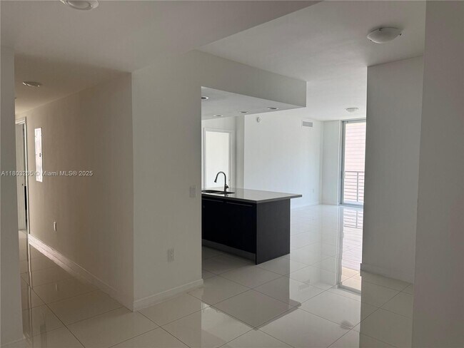 Building Photo - 7661 NW 107th Ave