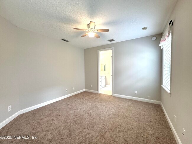 Building Photo - 642 Port Charlotte Dr