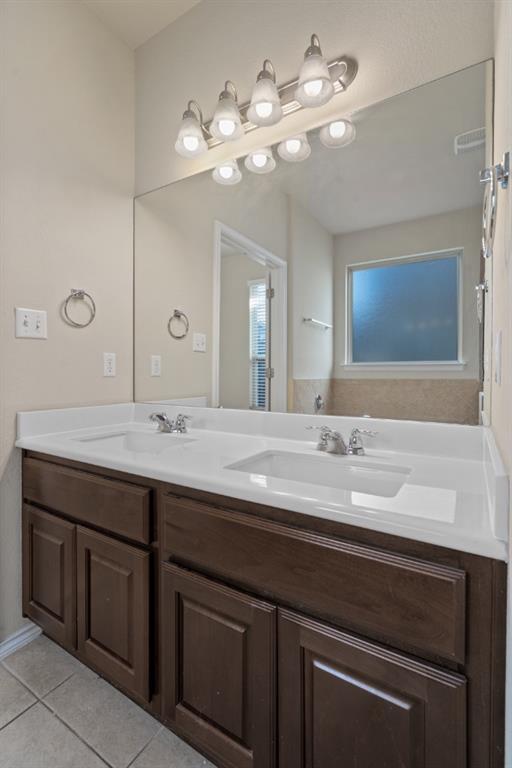 Building Photo - 119 Buescher Cove