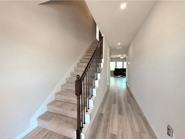 Building Photo - 3313 Sedge Grass Dr