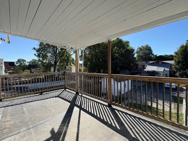 Building Photo - Newly Renovated 3 Bed/ 3 Bath in Charming Downtown Carlisle