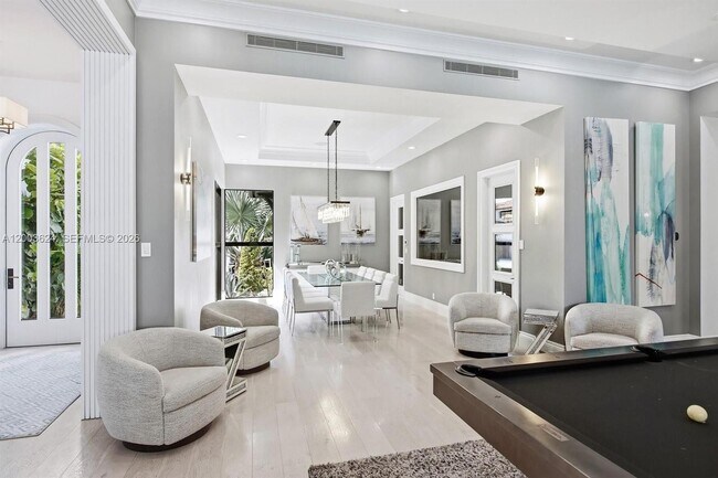 Building Photo - 720 Isle of Palms Dr