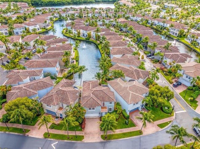 Building Photo - 21025 NE 31st Ave