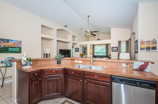 Building Photo - 11246 Cypress Reserve Dr