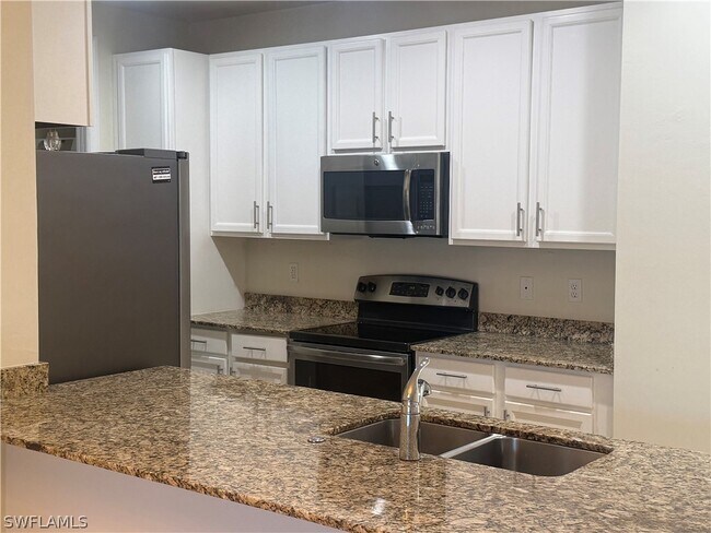 Building Photo - 7776 Bristol Cir