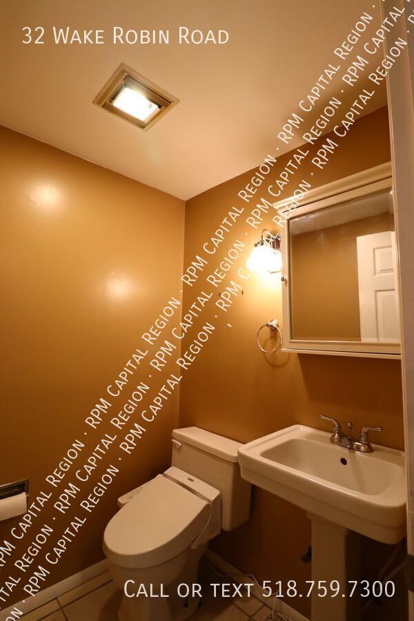 Building Photo - 32 Wake Robin Rd