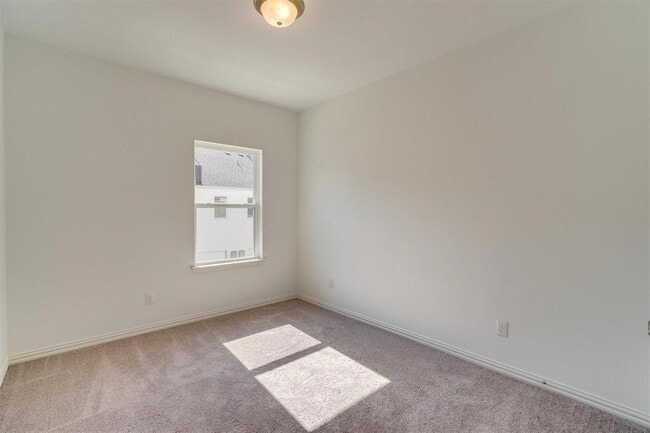 Building Photo - 9935 Schramm St