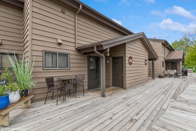 Building Photo - Whitefish River furnished Townhome