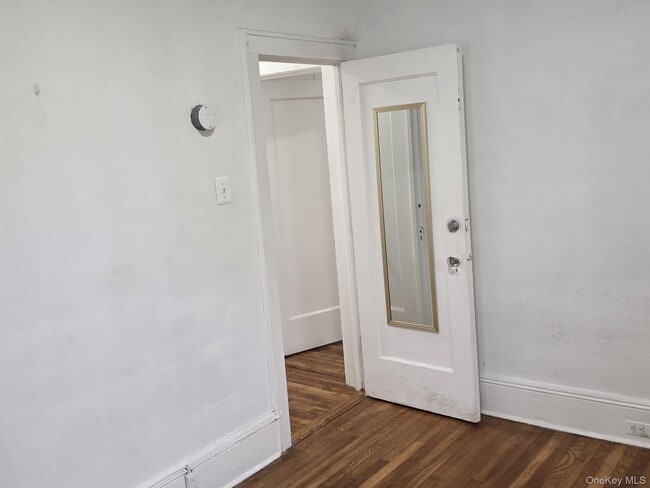 Building Photo - 420 Bedford Ave