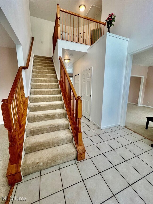 Building Photo - 654 Brookwood Ct