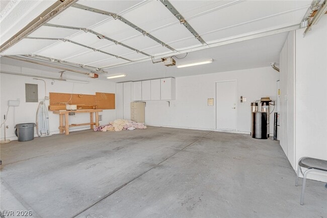 Building Photo - 3131 Surf Spray St