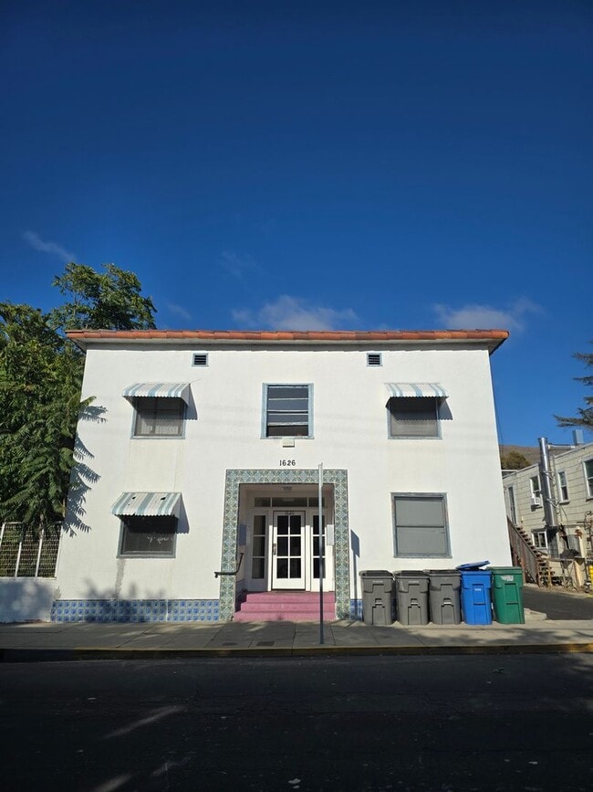 Building Photo - 0035  1626 Osos Street