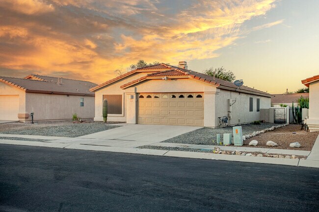 Building Photo - 6590 Tuzigoot Way
