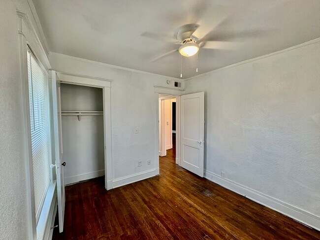 Building Photo - Shelby