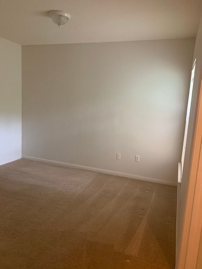 Building Photo - Coming Soon - Condo at Sunset Lake - 3 Bed...