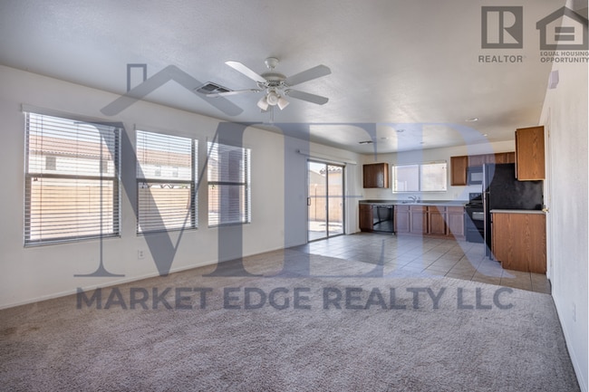 Building Photo - 3Bed/2.5Bath House at Honeycutt Ave/Hogene...