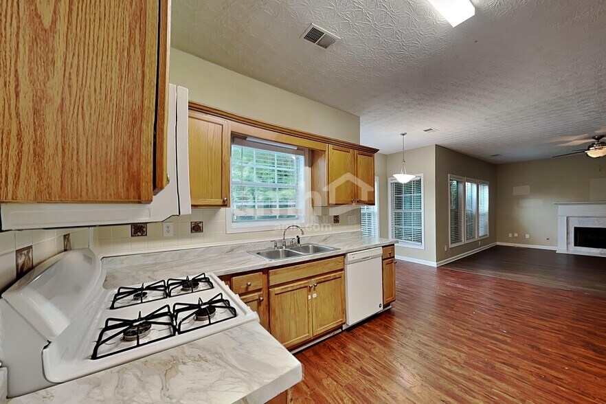Building Photo - 1158 Low Water Way