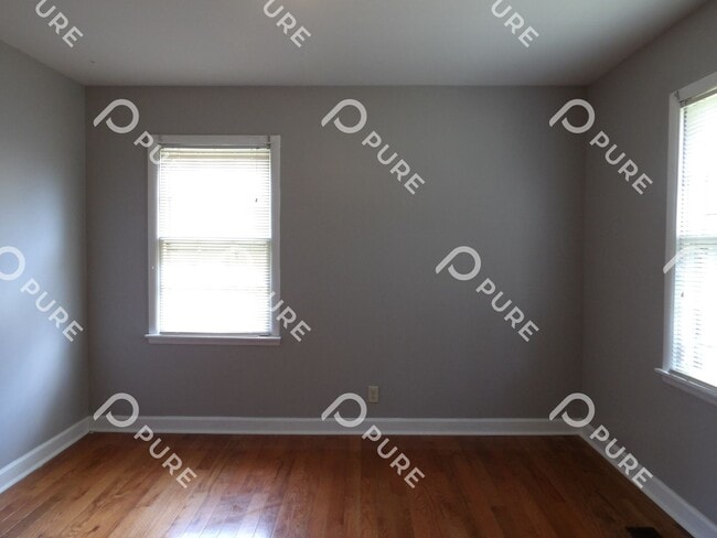 Building Photo - 2108 Linde St NW