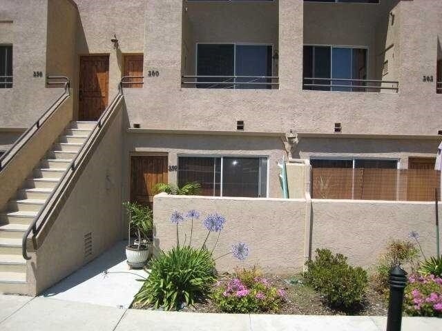 Building Photo - 3967 Nobel Dr