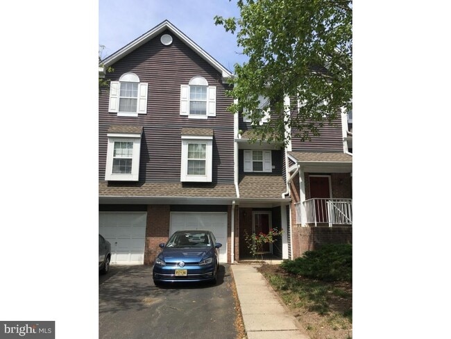 Primary Photo - 6 Halstead Pl