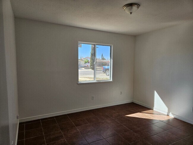Building Photo - Great home in east El Paso