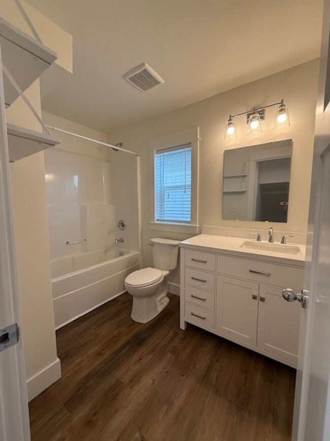 Building Photo - New Construction 4-bedroom 4 Bath Dundee OR 97115