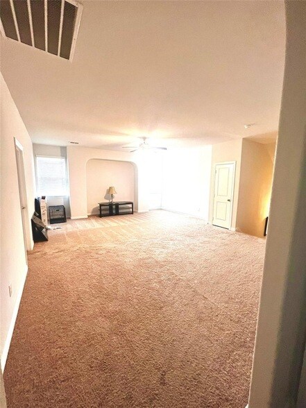 Building Photo - 2212 Moonsail Ln