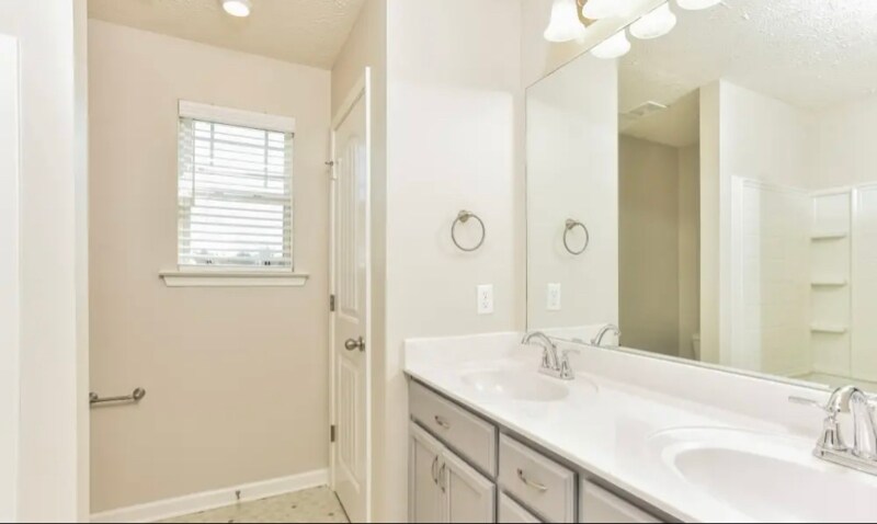 Building Photo - 7333 Maroney Dr