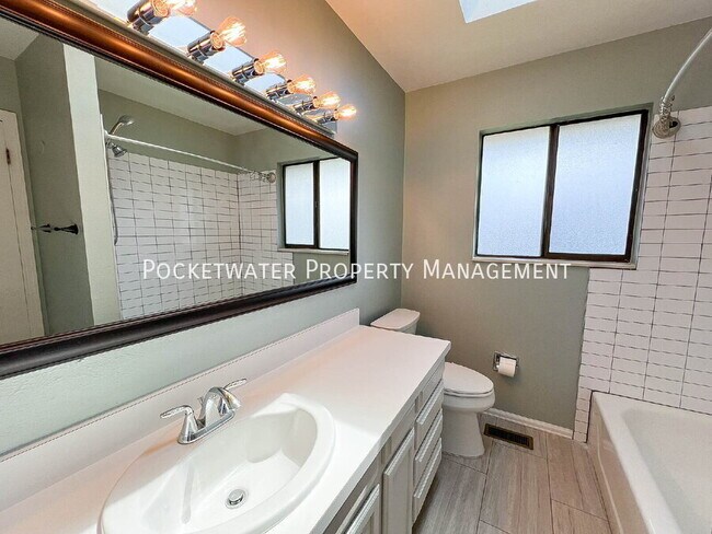 Building Photo - 5452 Blackhawk Rd